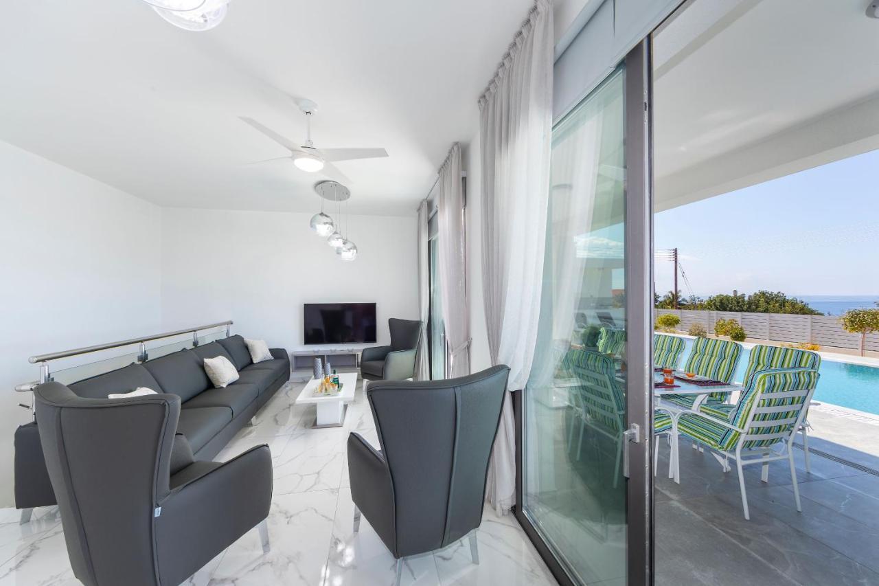 Villa Pleiades Paphos Eksteriør billede