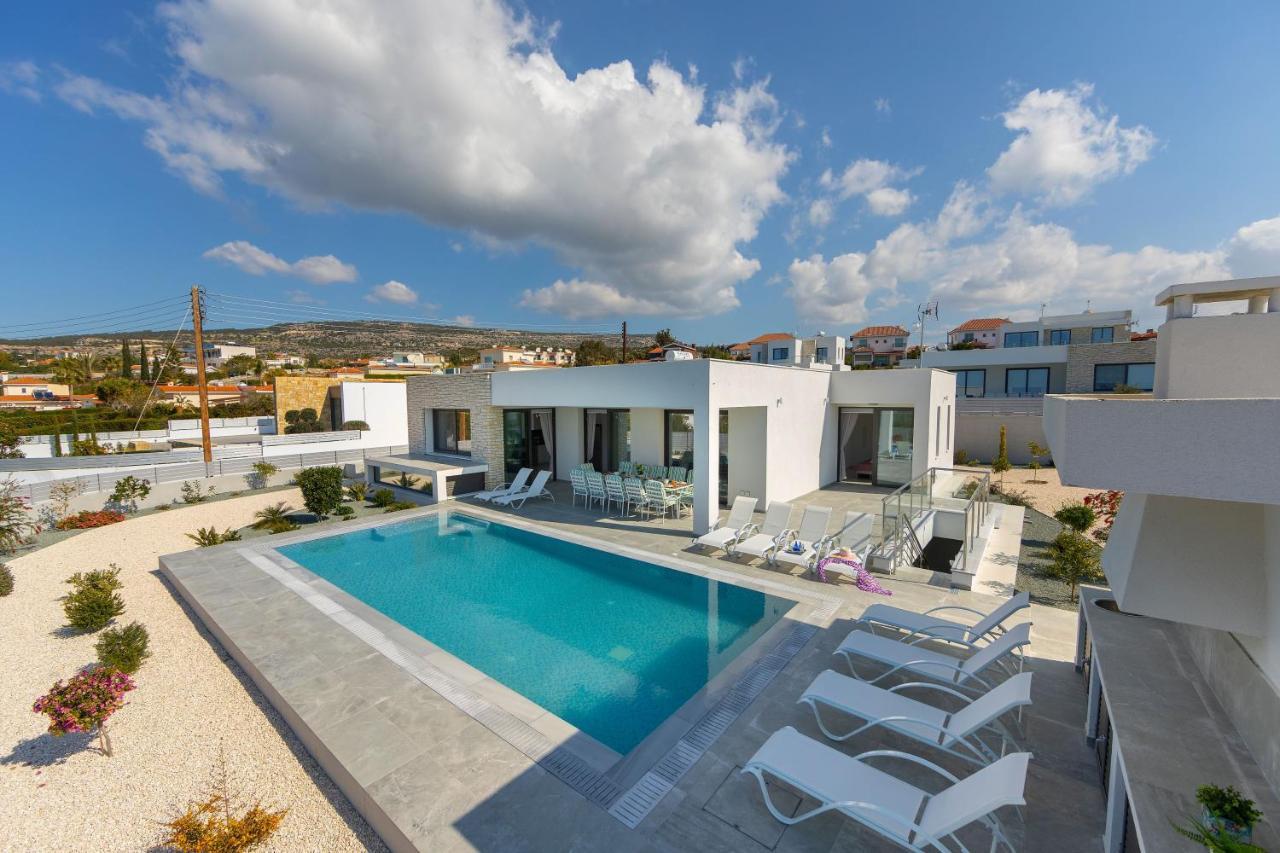 Villa Pleiades Paphos Eksteriør billede